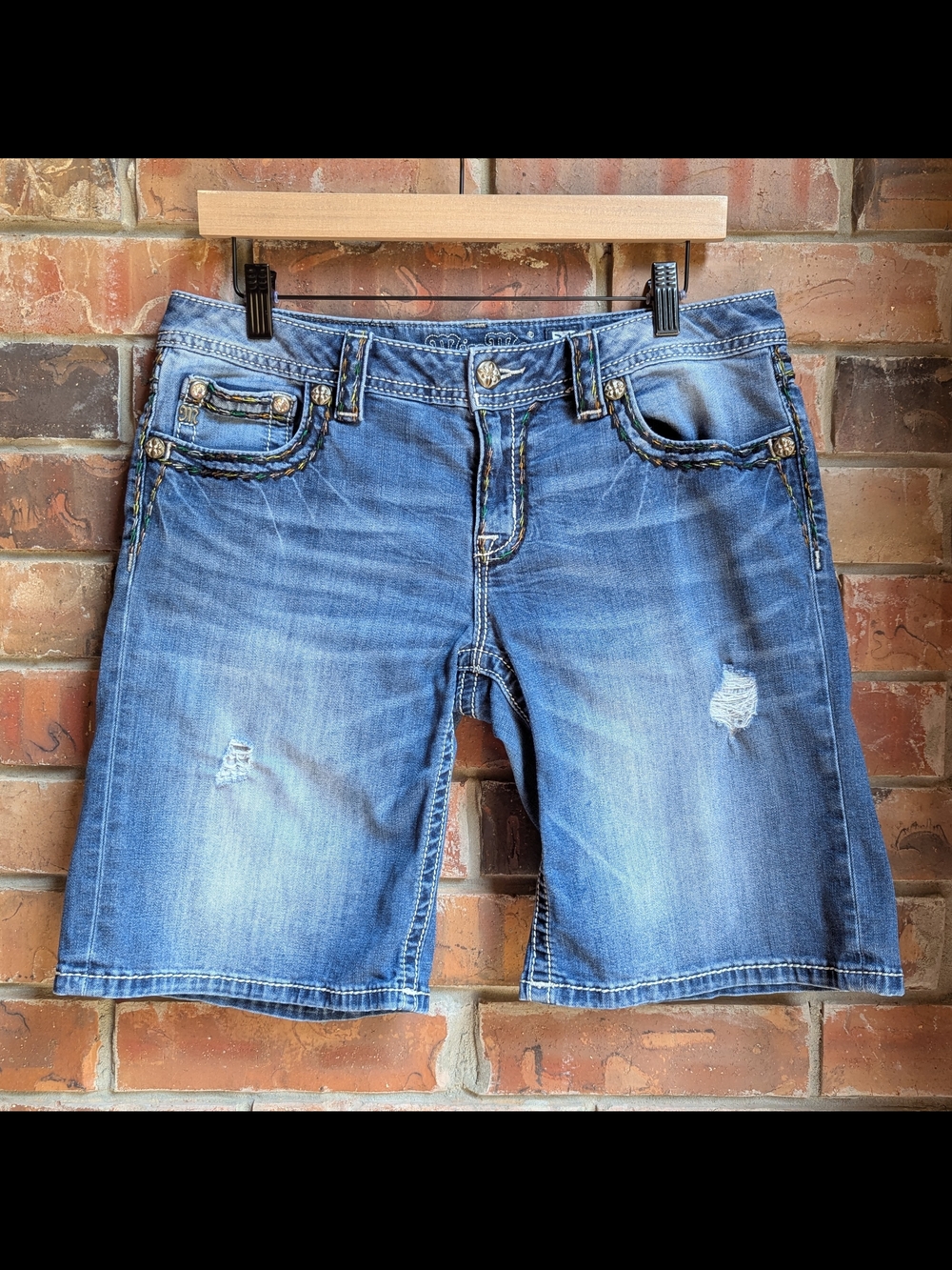 Miss Me Signature Mid Short Denim Shorts Colorful Stitch Size 31 JS5014D197
